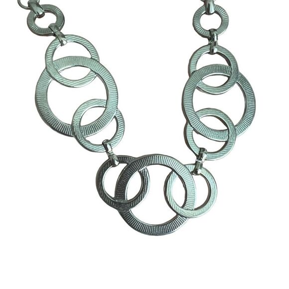 NWT PAPARAZZI Necklace & earrings set - Picture 2 of 3